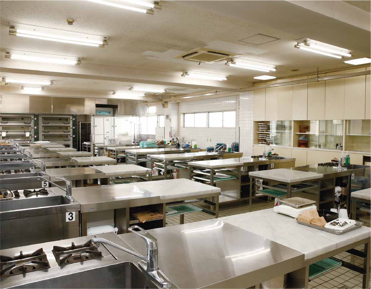 第6実習室〈洋菓子〉